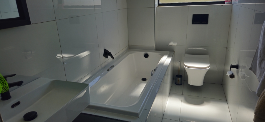 2 Bedroom Property for Sale in Table View Western Cape